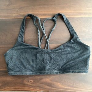 Lululemon Free To Be Bra size 8 Black